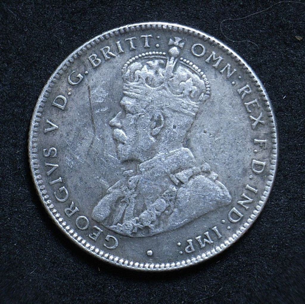 Close up Aus Shilling 1933 obverse showing detail
